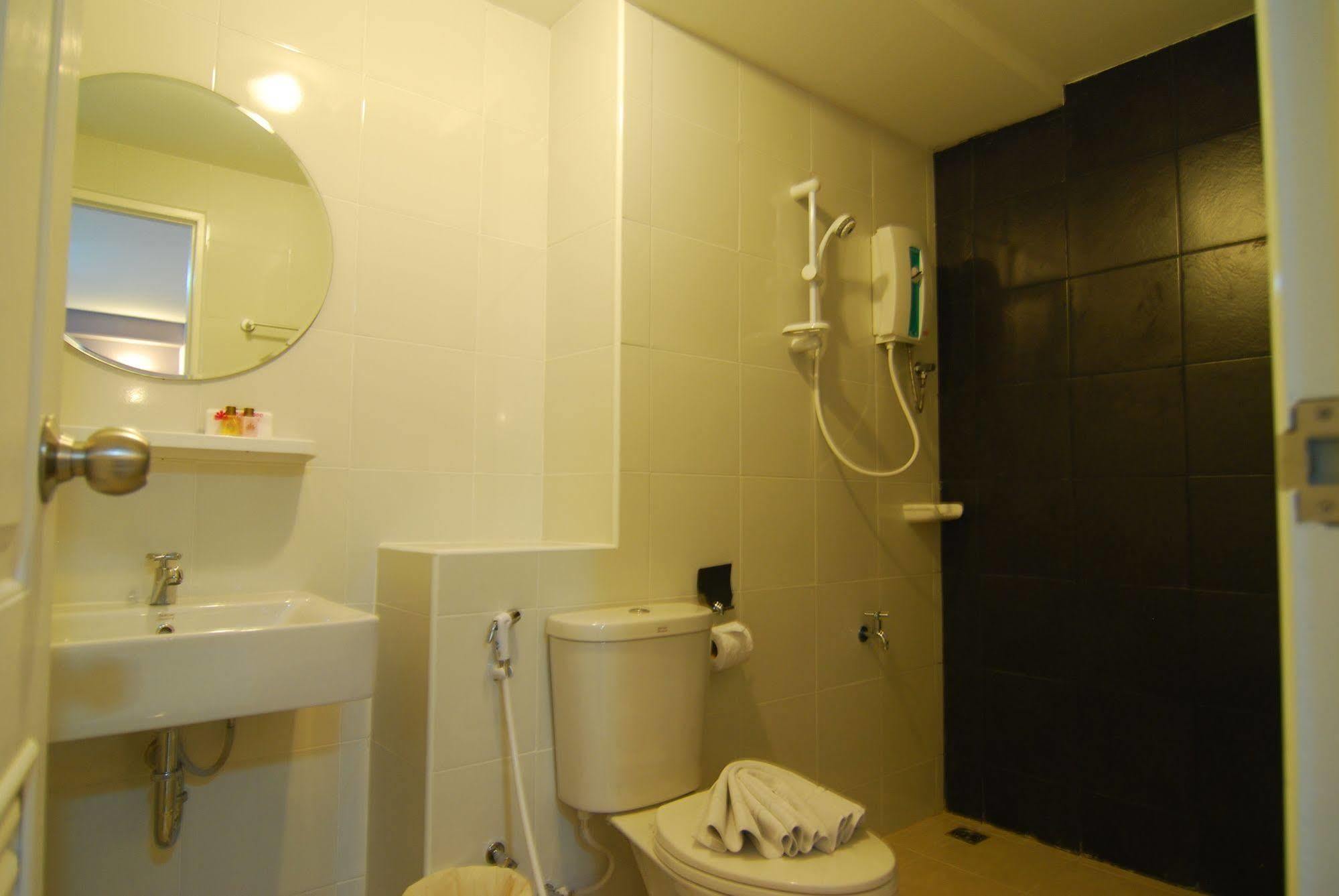 Leelawadee Naka Hotel Phuket Buitenkant foto